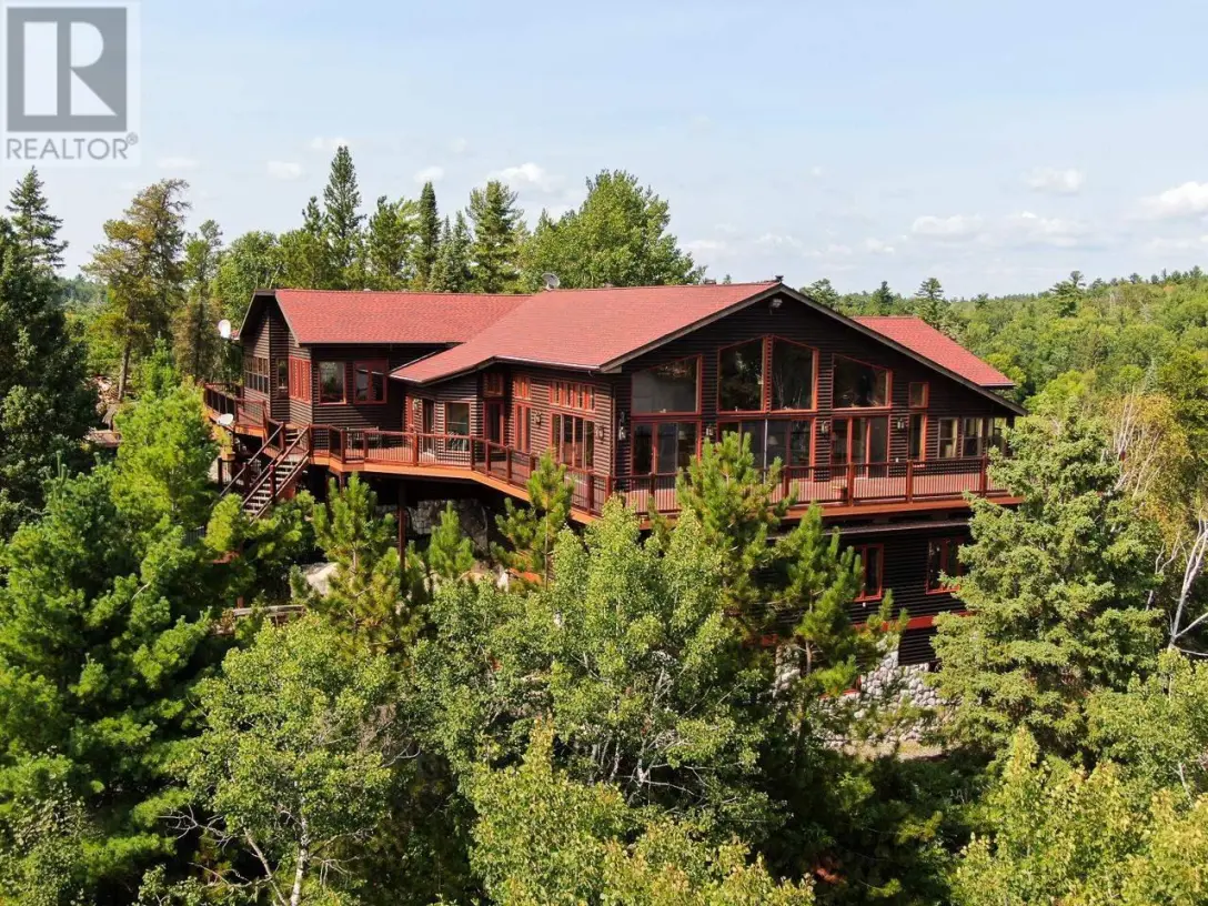 4 Bedroom Single Family in Nestor Falls