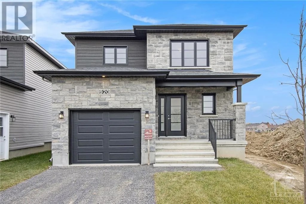 1207 MONTBLANC Crescent, Russell