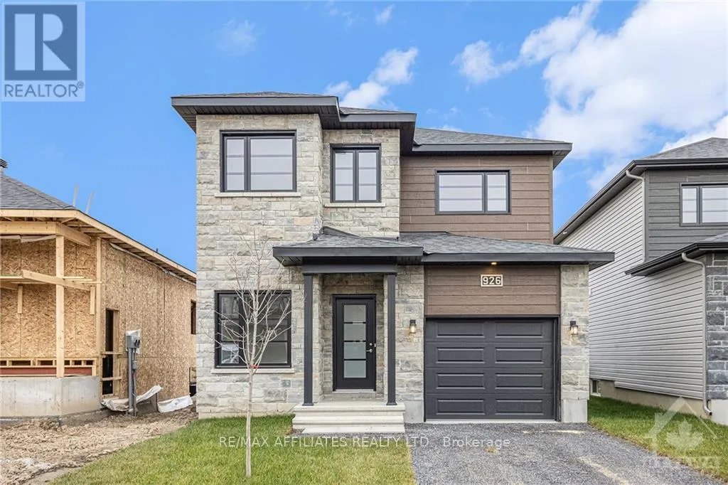 1205 MONTBLANC Crescent, Russell