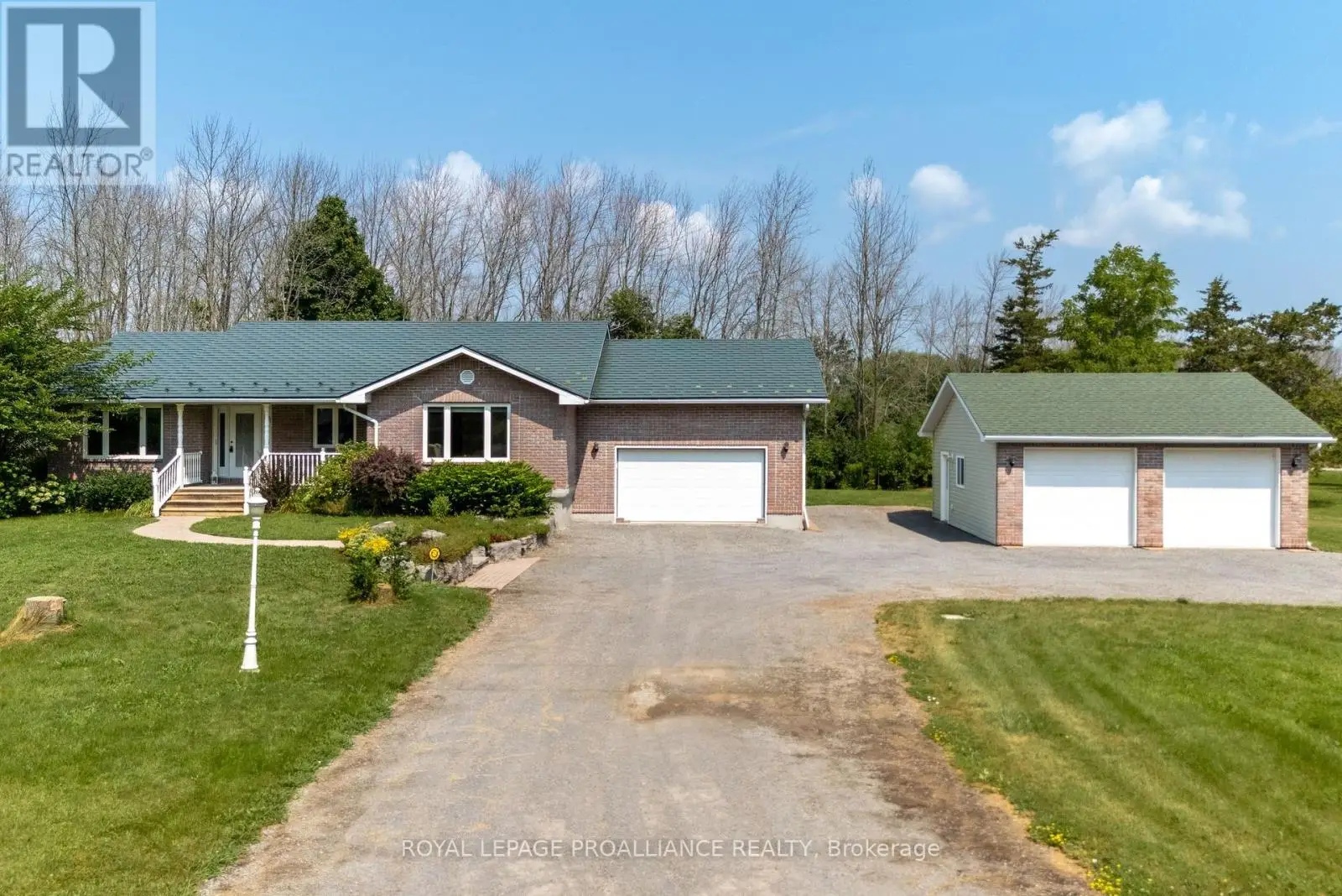 32 Pierce Road, Prince Edward County (Hallowell Ward)