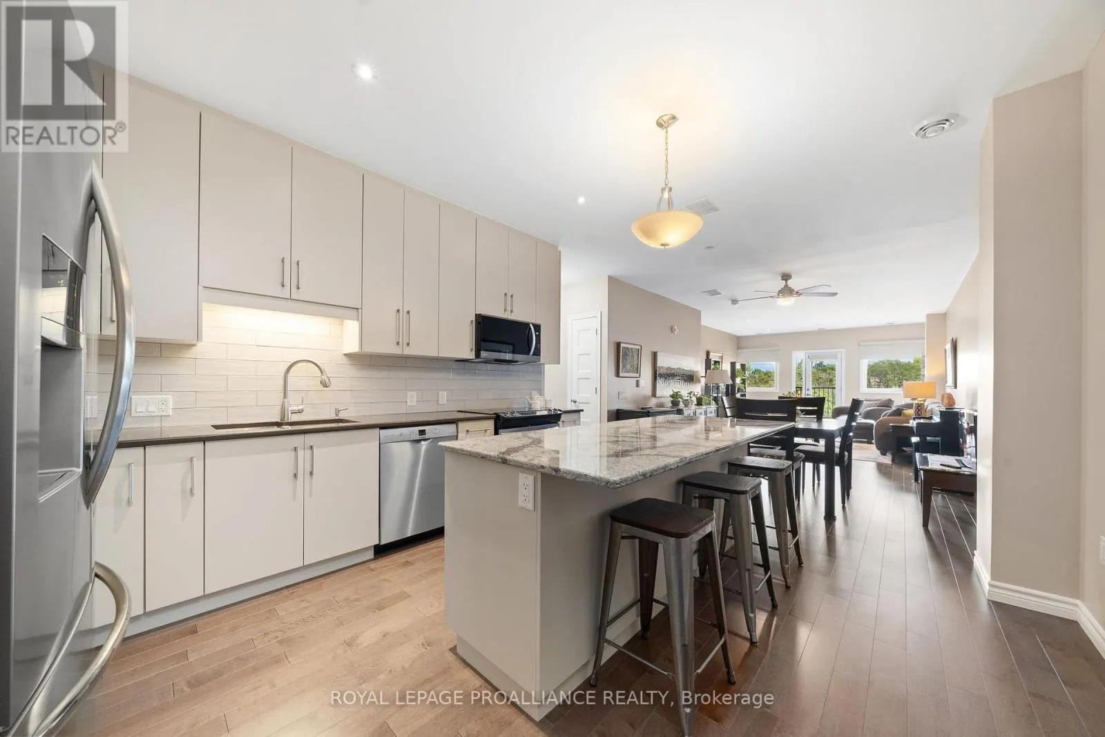 199 Front Street Unit 405, Belleville (Belleville Ward)