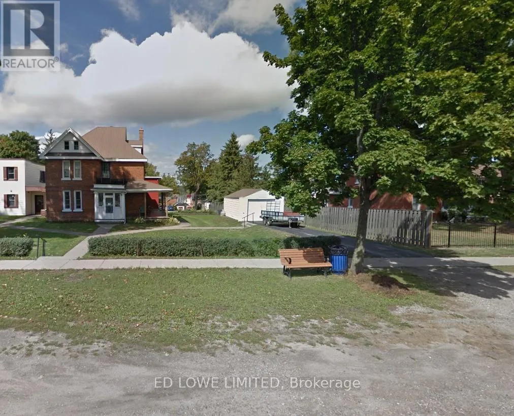 39 A Poyntz Street, Penetanguishene