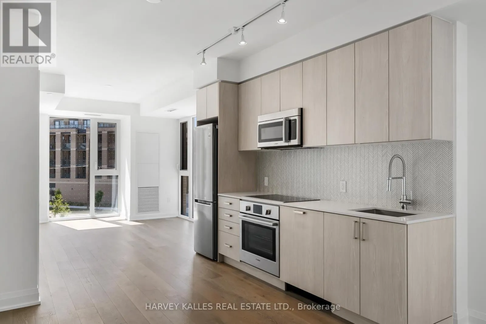 293 The Kingsway Unit 305, Toronto (Edenbridge-Humber Valley)