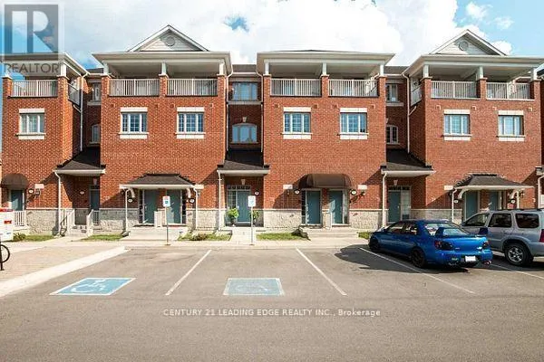 33 Ormerod Lane South, Richmond Hill (Devonsleigh)