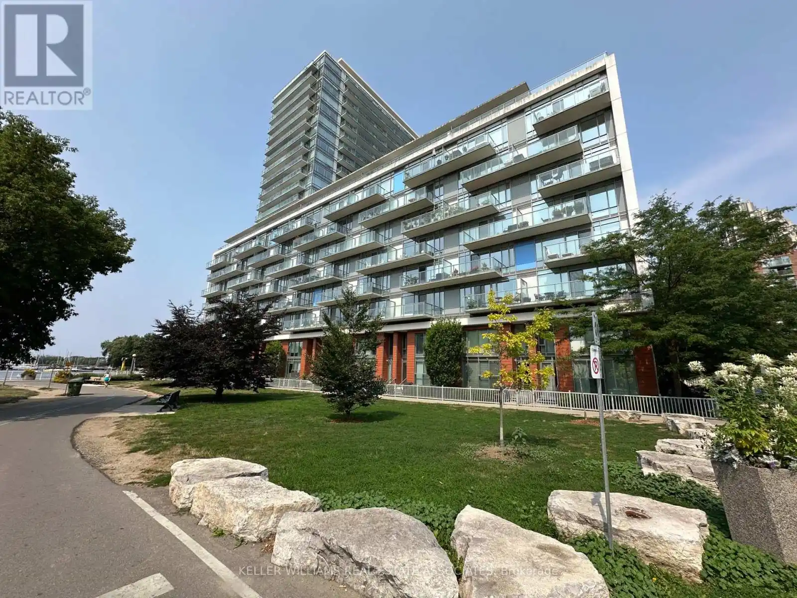 90 Stadium Road Unit 1002, Toronto (Niagara)