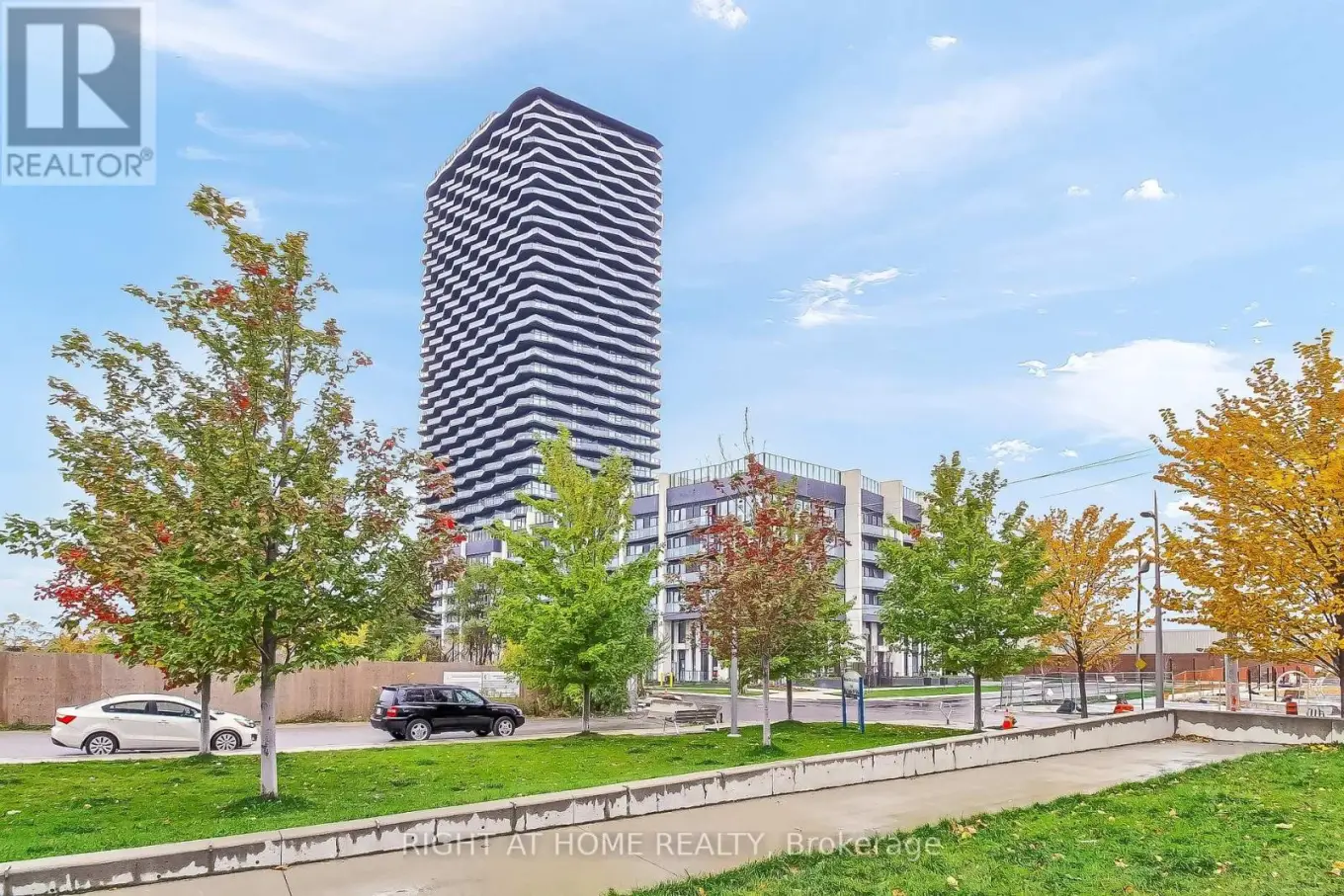 36 Zorra Street Unit 3004, Toronto (Islington-City Centre West)