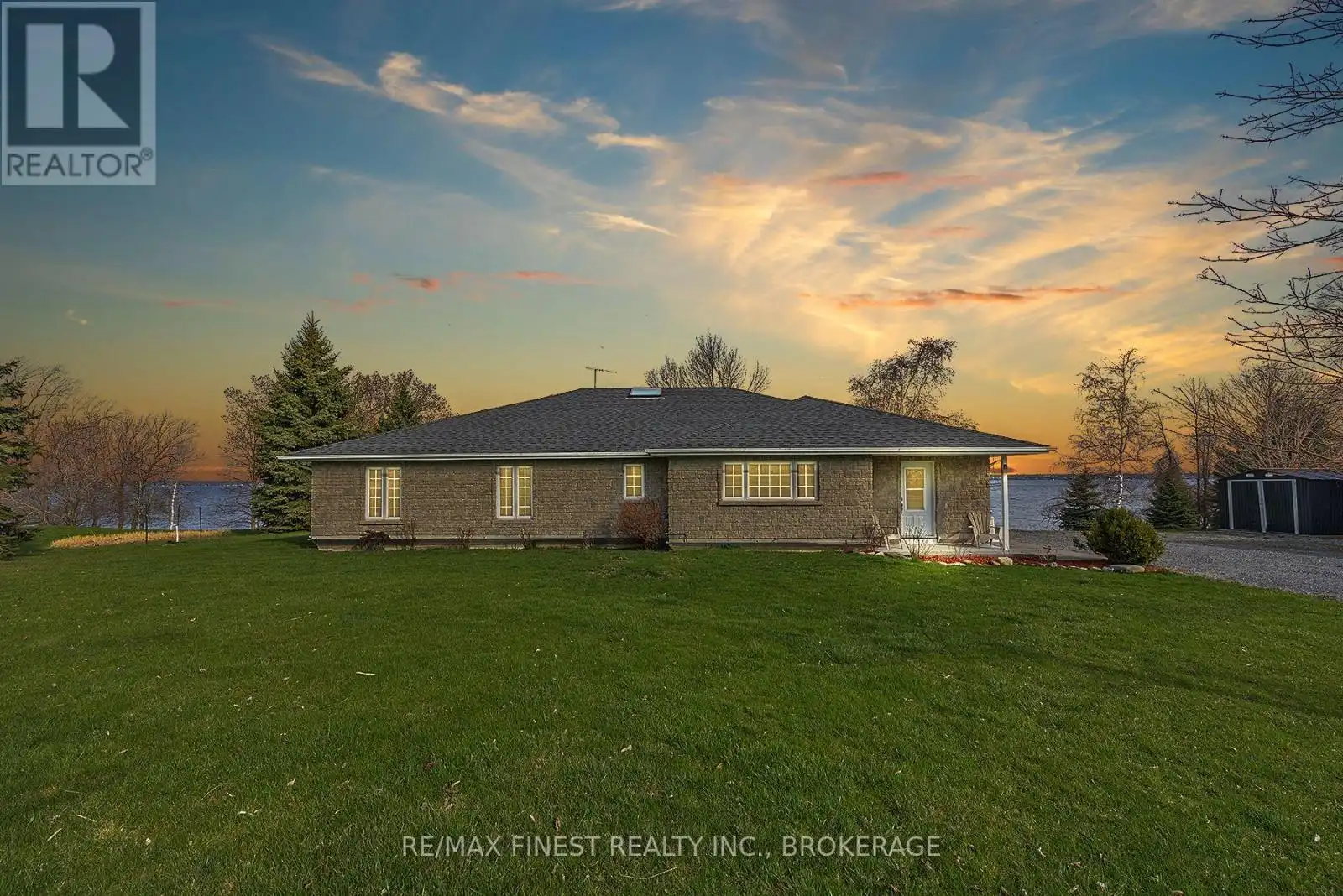 2800 Front Road, Frontenac Islands (The Islands)