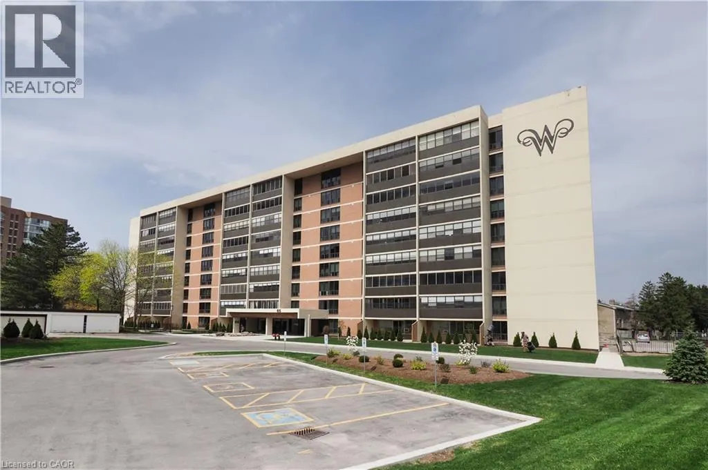 65 WESTMOUNT Road North Unit 902, Waterloo