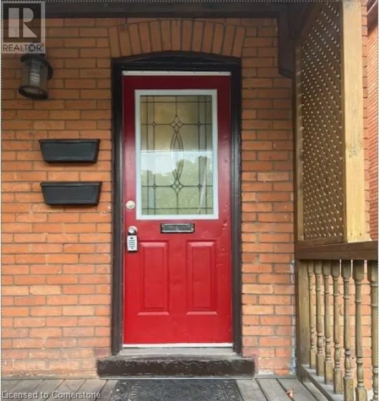 37 DUNDAS Street, Dundas