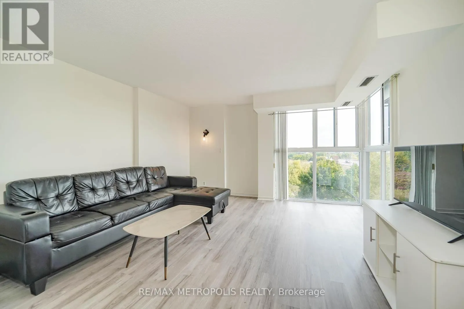 90 Dale Avenue Unit 502, Toronto (Guildwood)