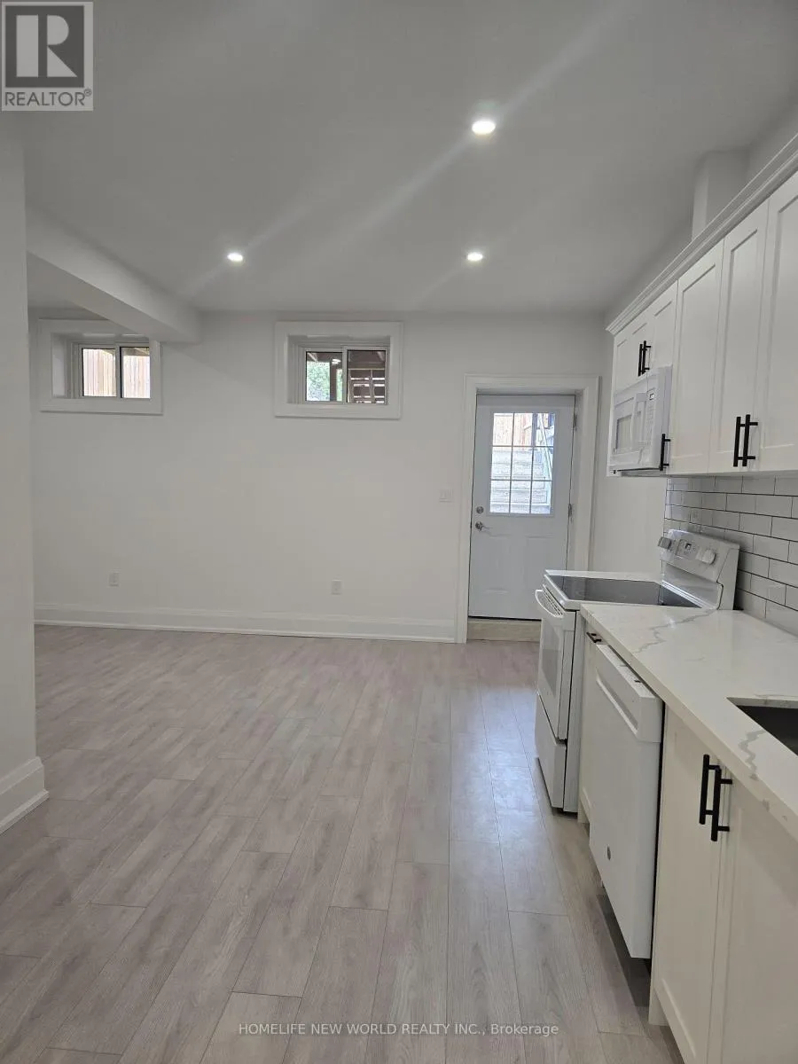 195 Danforth Road Unit Basement, Toronto (Oakridge)