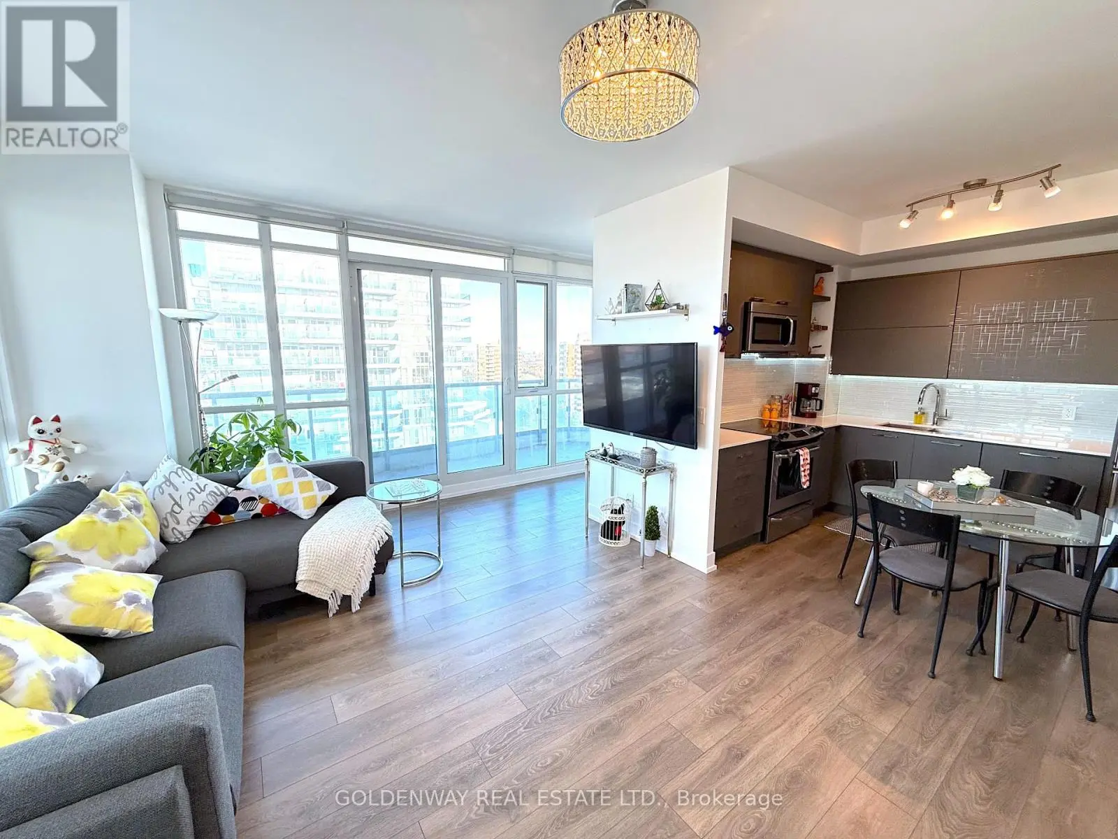 9471 Yonge Street East Unit 1515, Richmond Hill (Observatory)