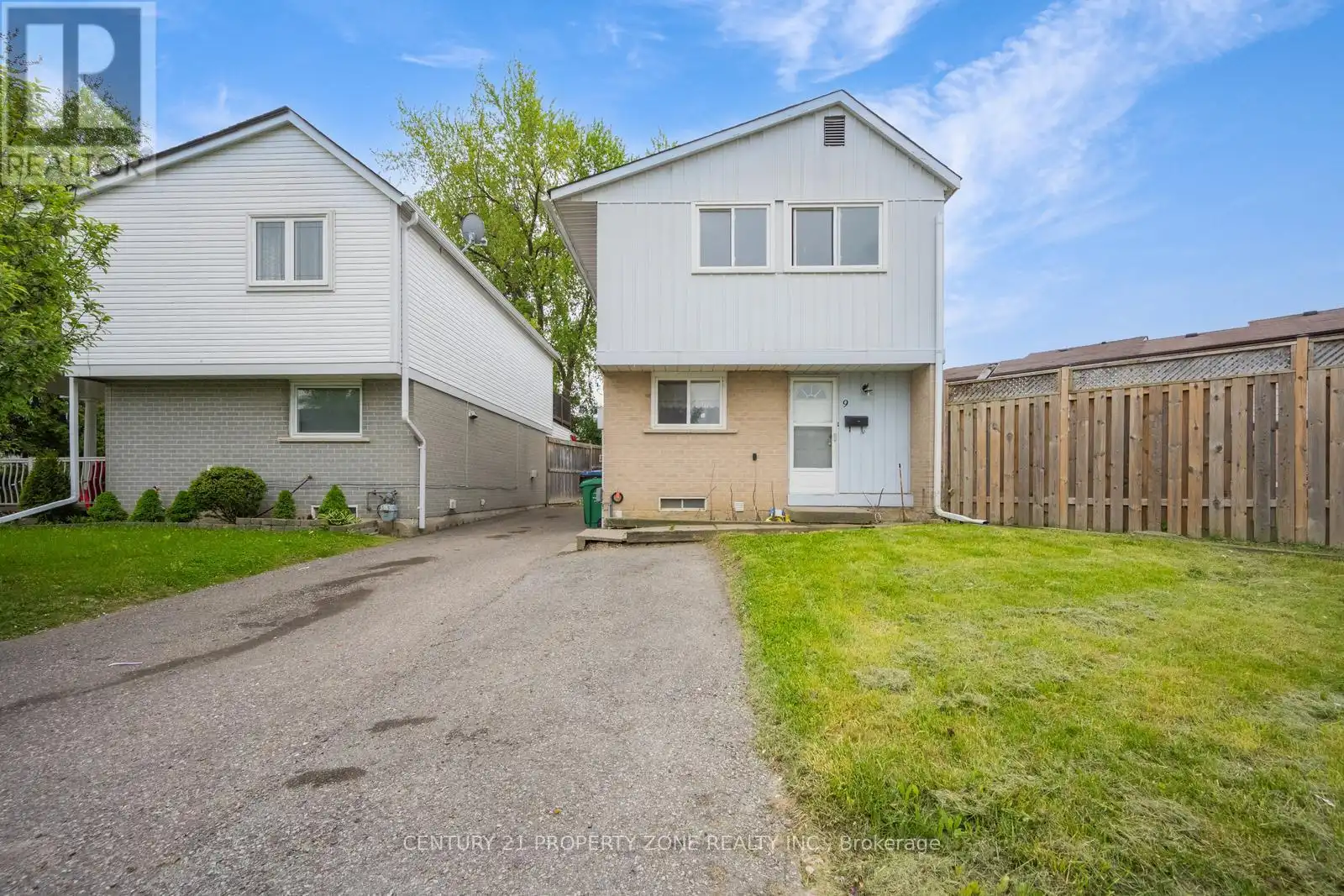 9 Havenbrook Court, Brampton (Central Park)