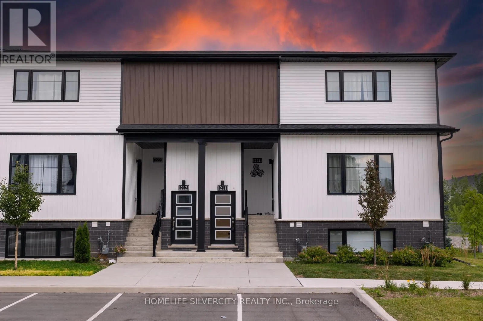 4263 Fourth Avenue Unit 211, Niagara Falls