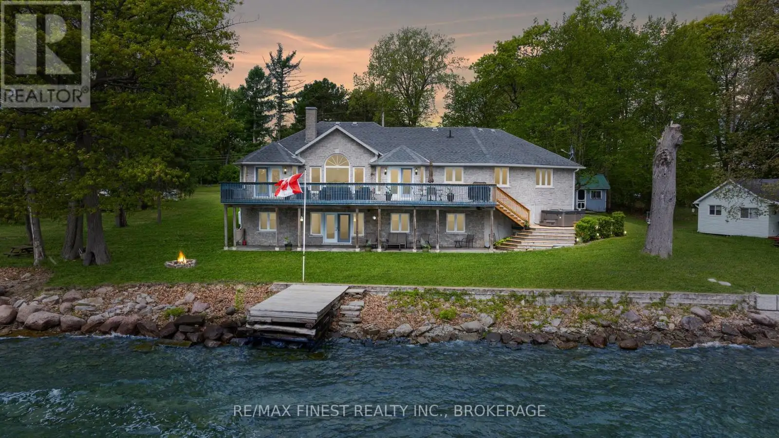 121 Hickory Lane, Frontenac Islands (The Islands)