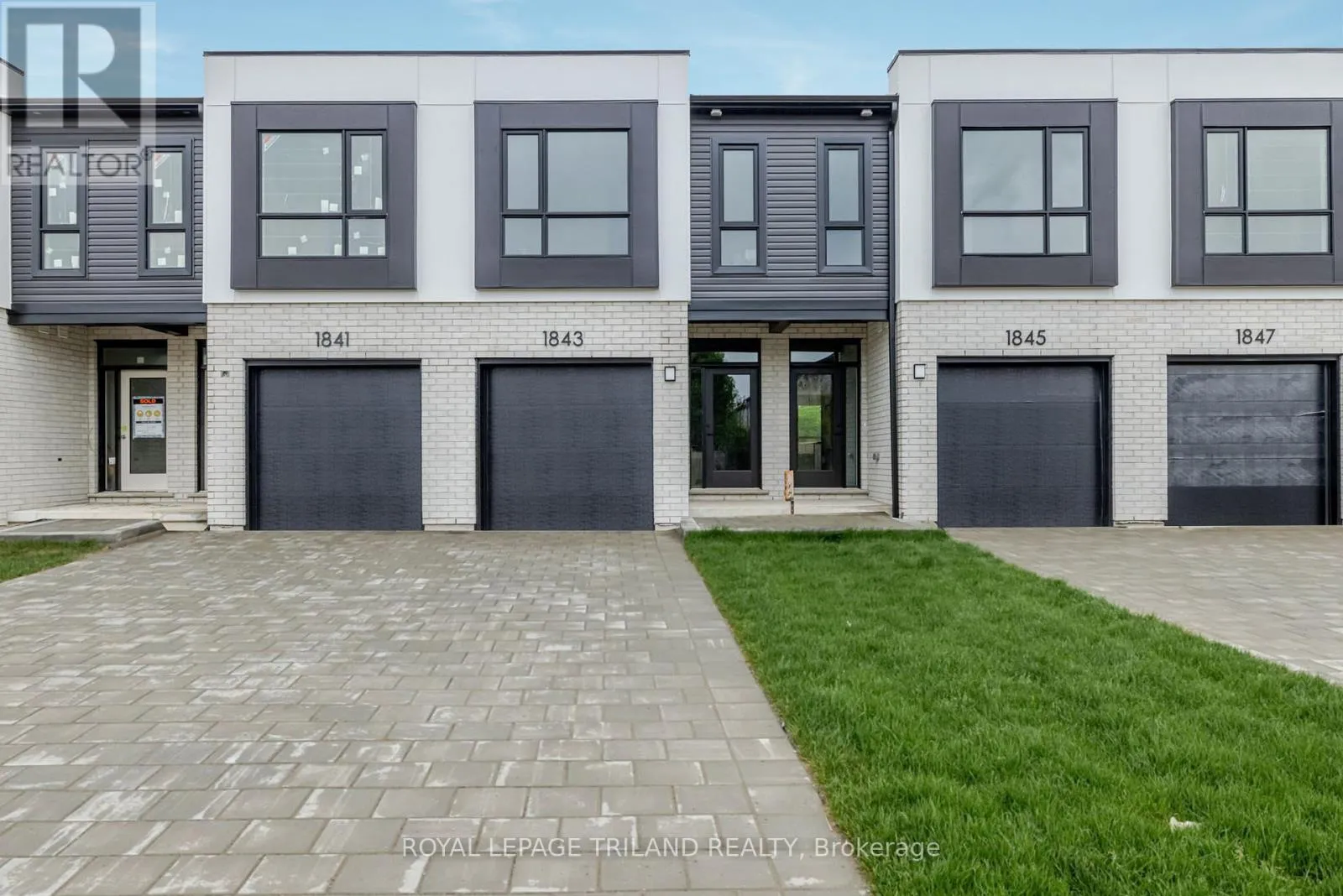 786 Banyan Lane, London North (North E)