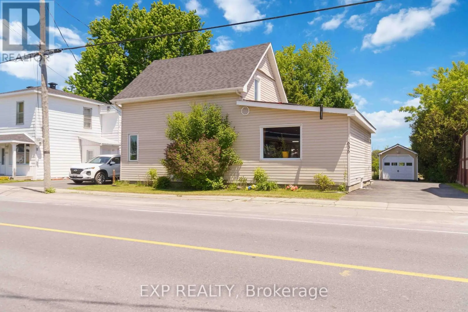 636 County Road 9, Alfred and Plantagenet