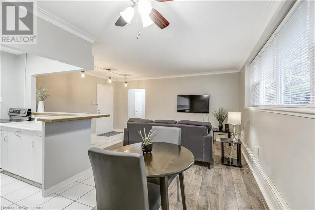 2052 COURTLAND Drive Unit 104, Burlington