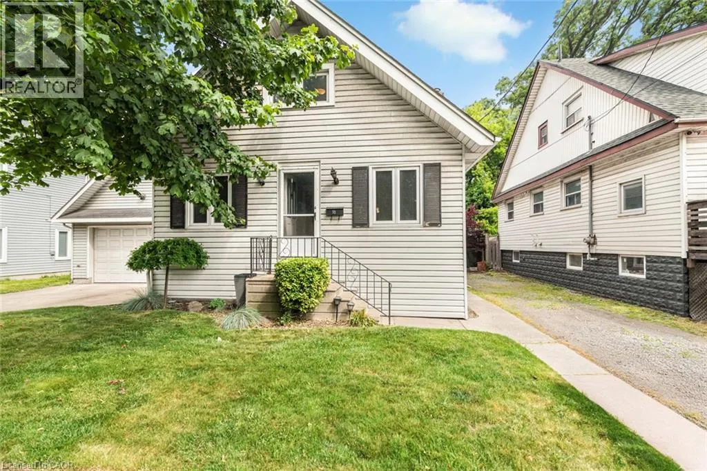 11 GRAFTON Avenue, Hamilton