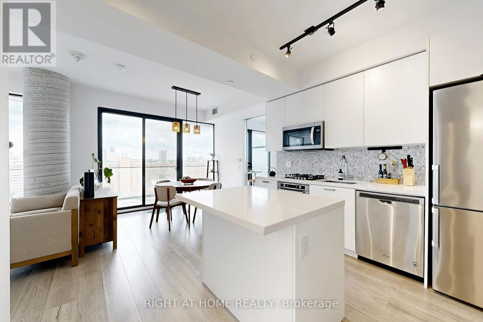 55 Ontario Street Unit 1601, Toronto (Moss Park)