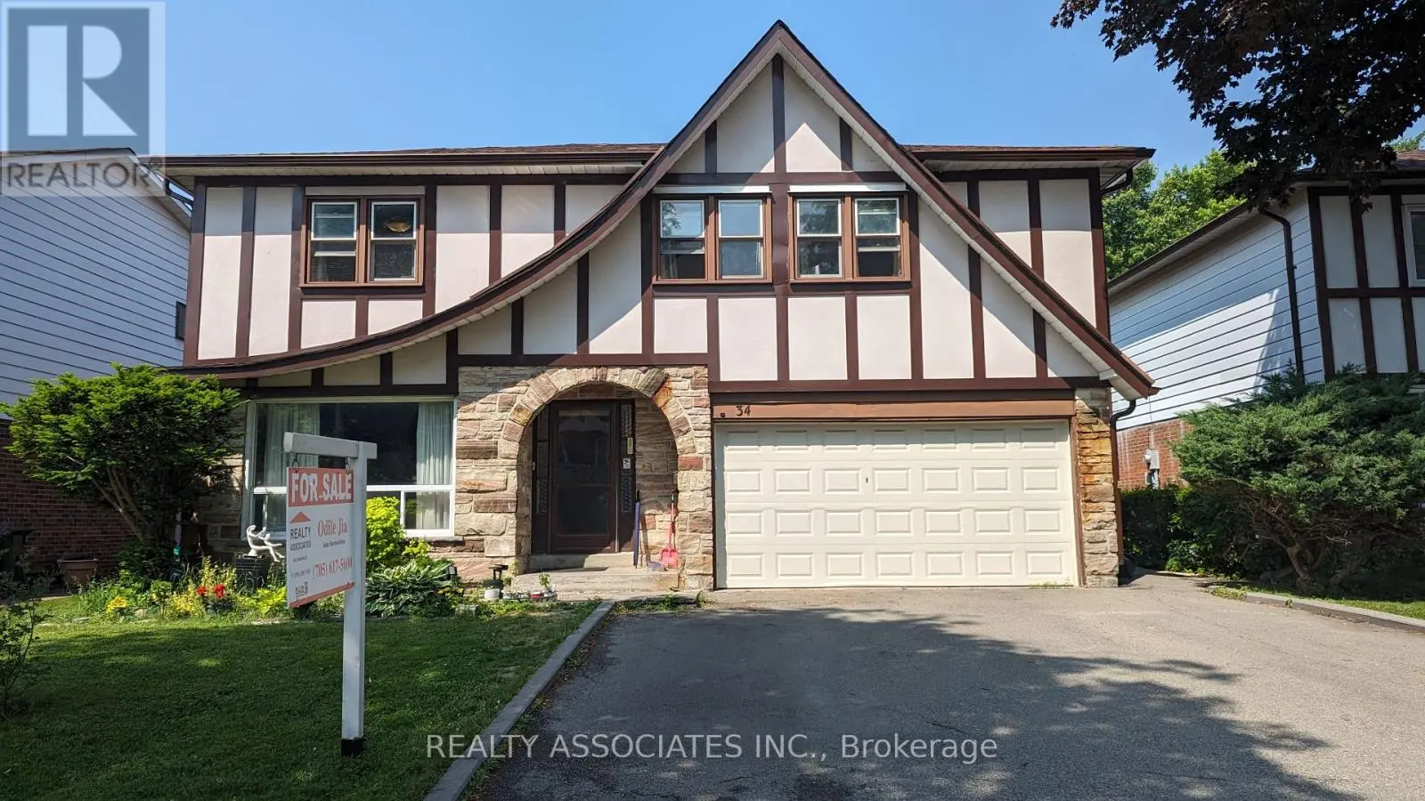 34 Cobblestone Drive, Toronto (Don Valley Village)