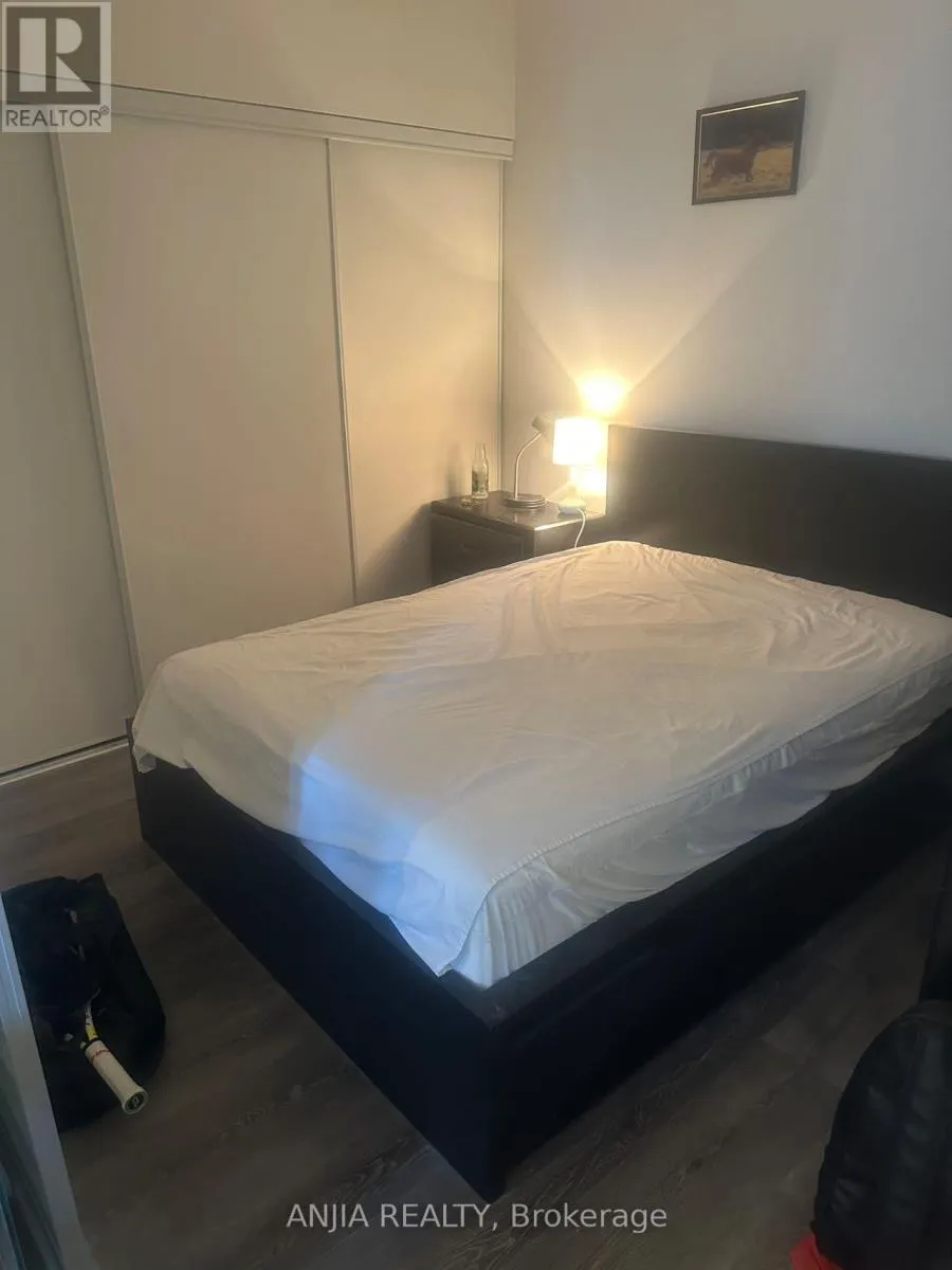 117 Broadway Avenue Unit 616, Toronto (Mount Pleasant West)