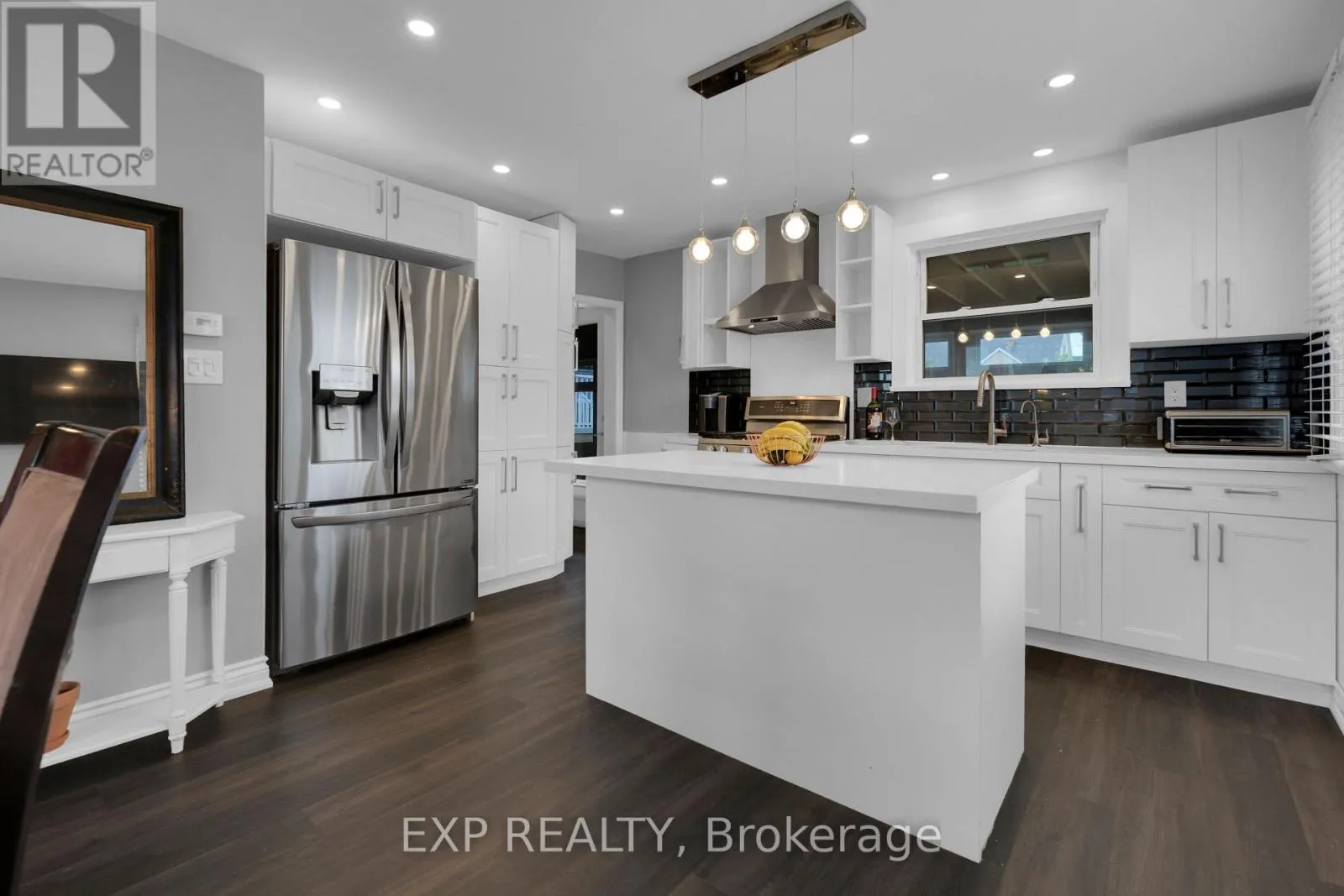 536 King Street East, Oshawa (O’Neill)