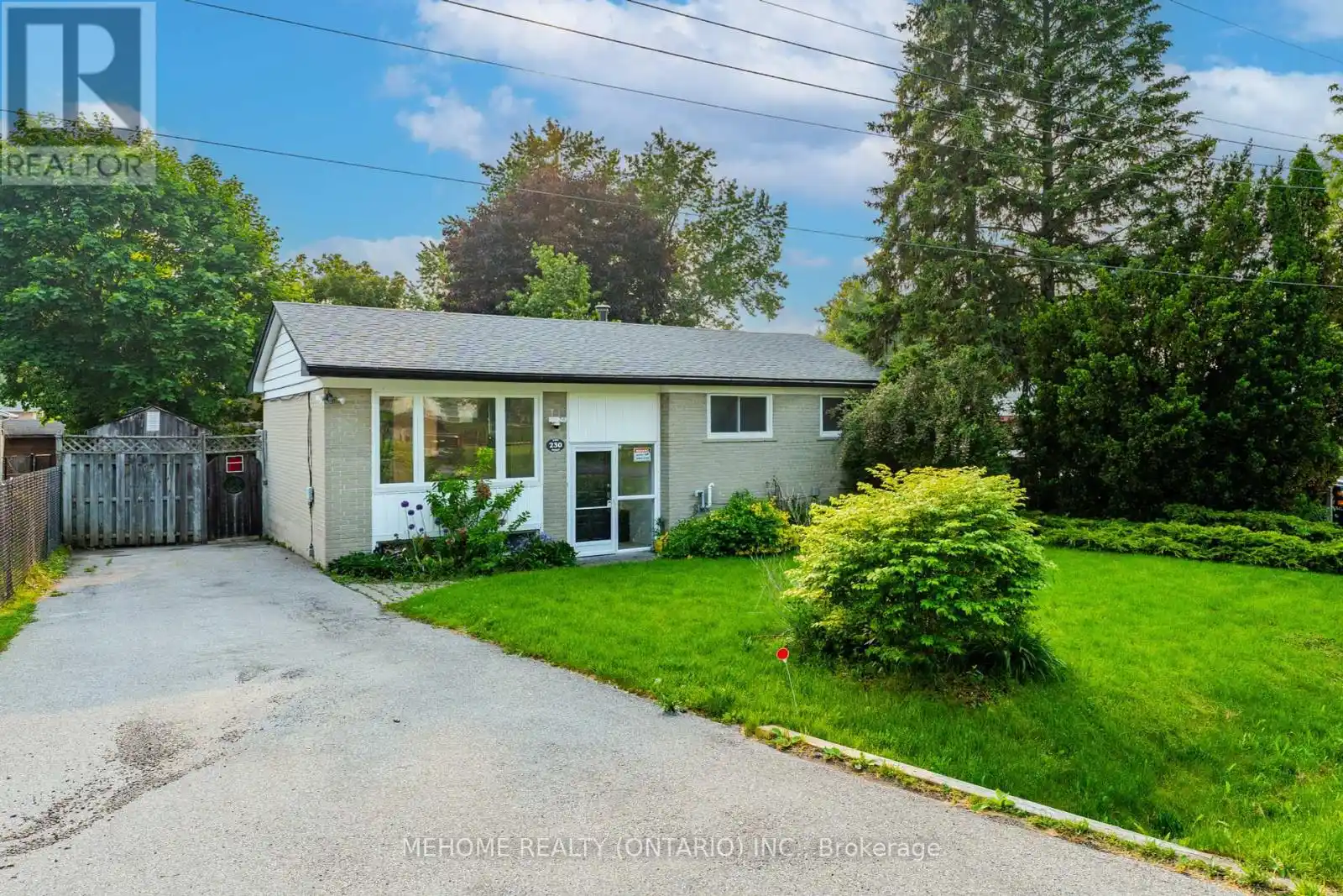 230 East Street, East Gwillimbury (Holland Landing)