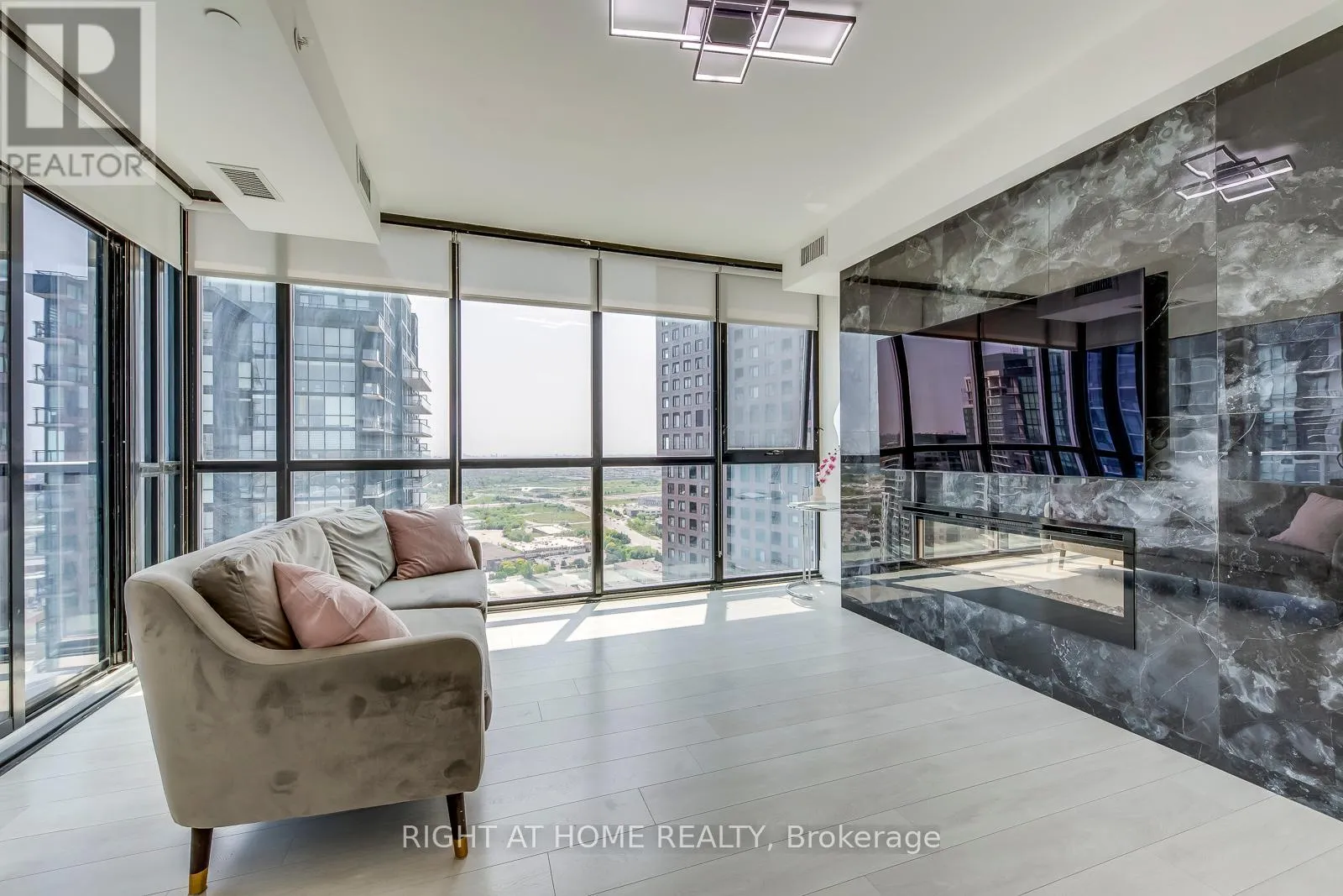 2916 Highway 7 Road Unit 3202, Vaughan (Concord)