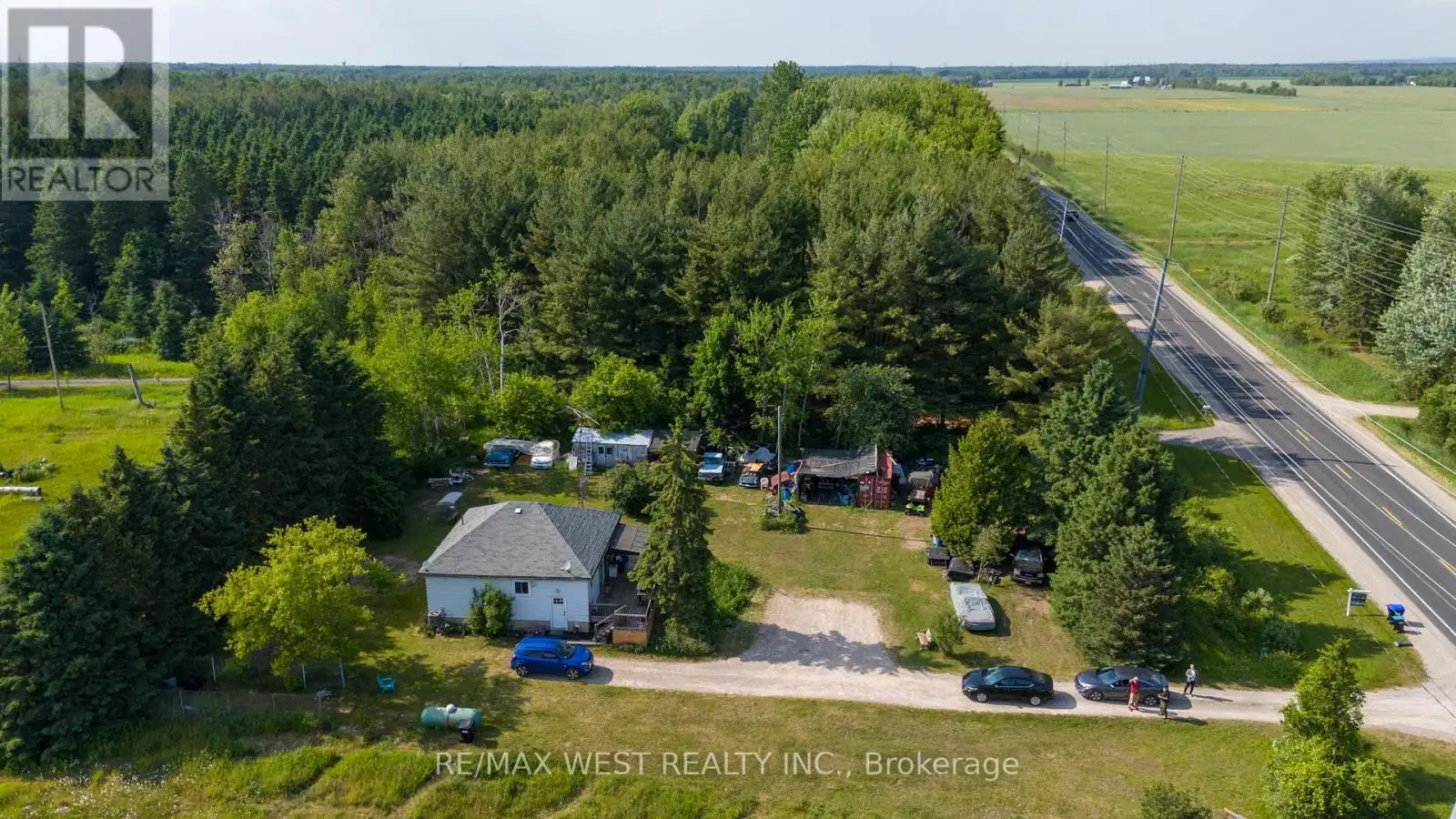 6464 County Road 10 Road, Essa