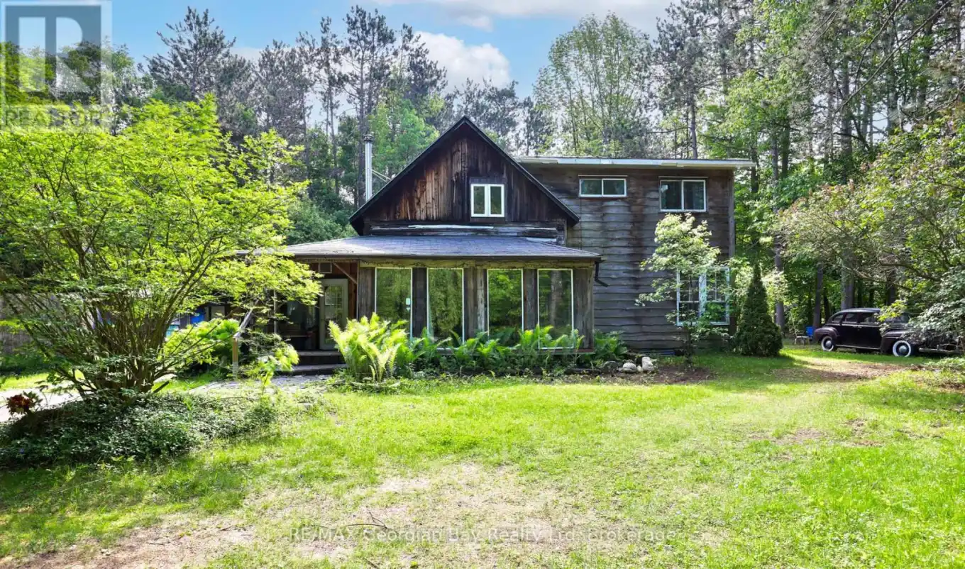 1445 Cedar Point Road, Tiny