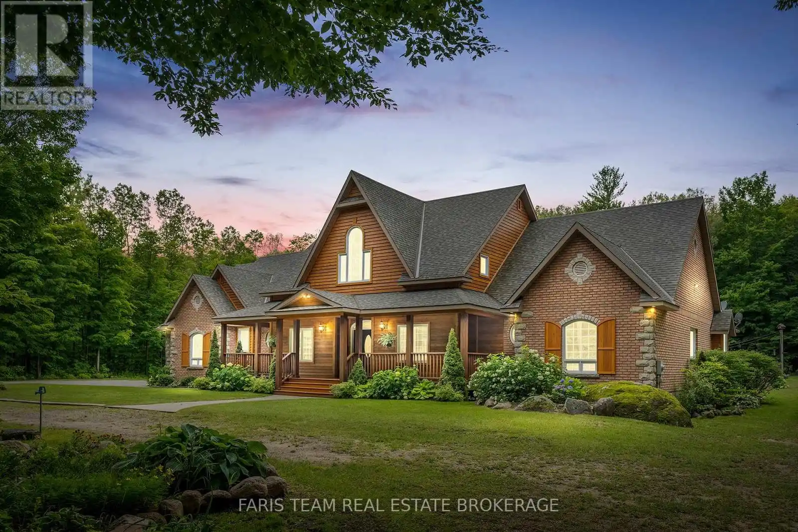 697 Lafontaine Road East, Tiny