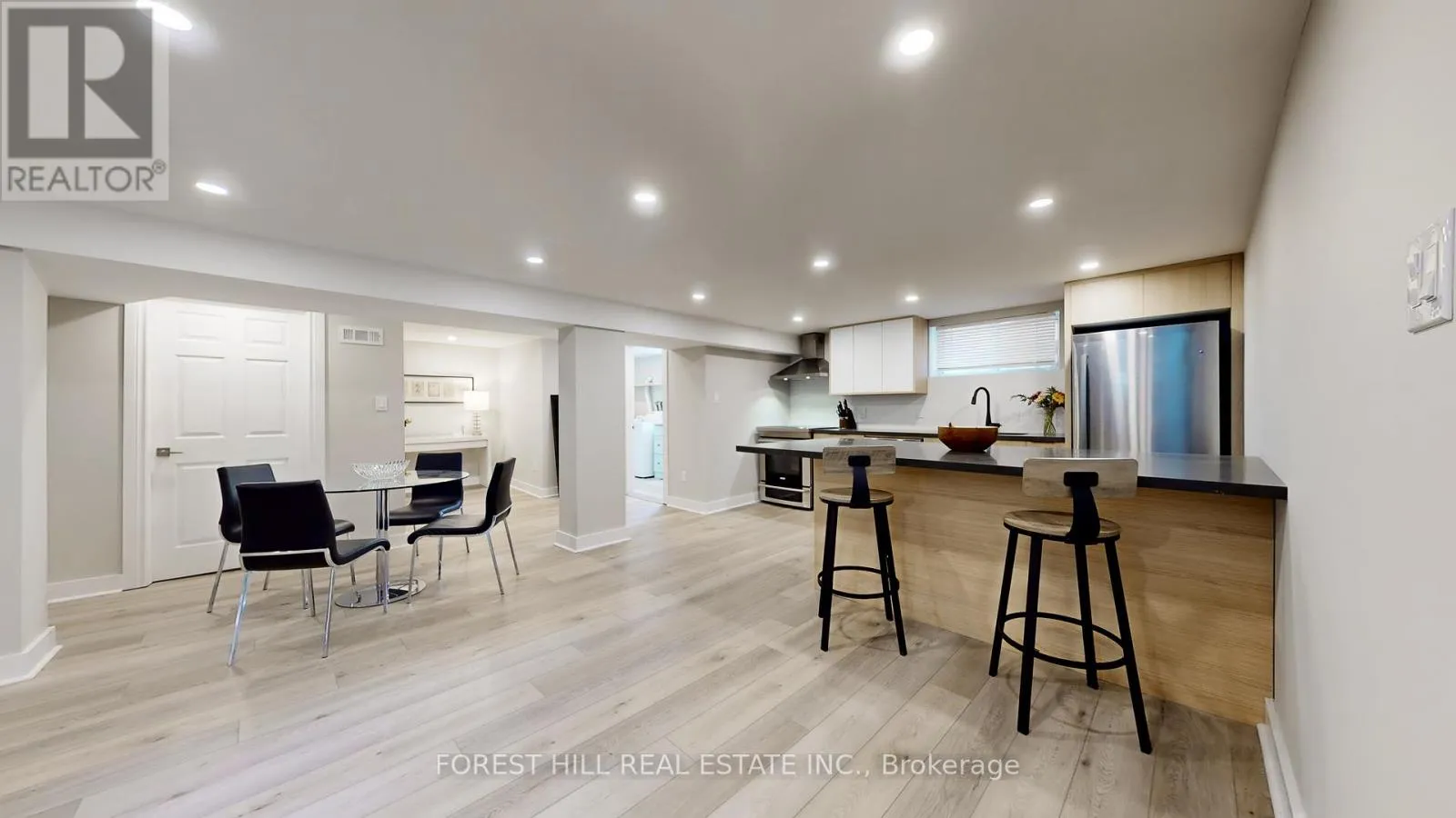 41 Lesmar Drive, Toronto (Princess-Rosethorn)