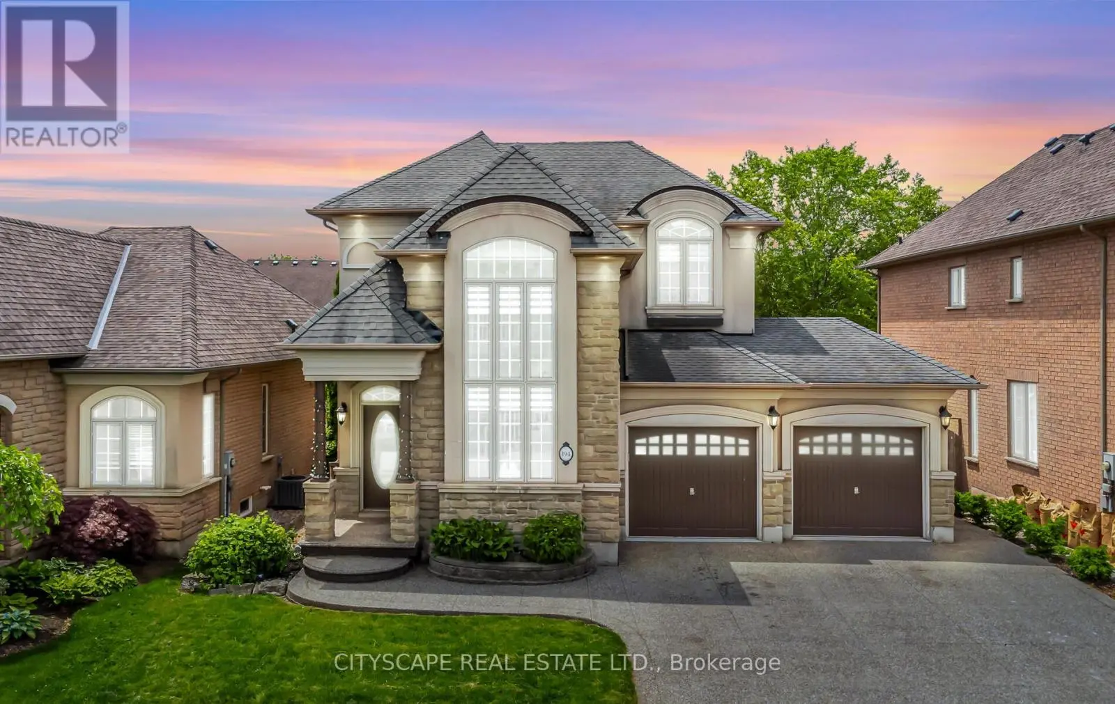 194 Tawny Crescent, Oakville (BR Bronte)