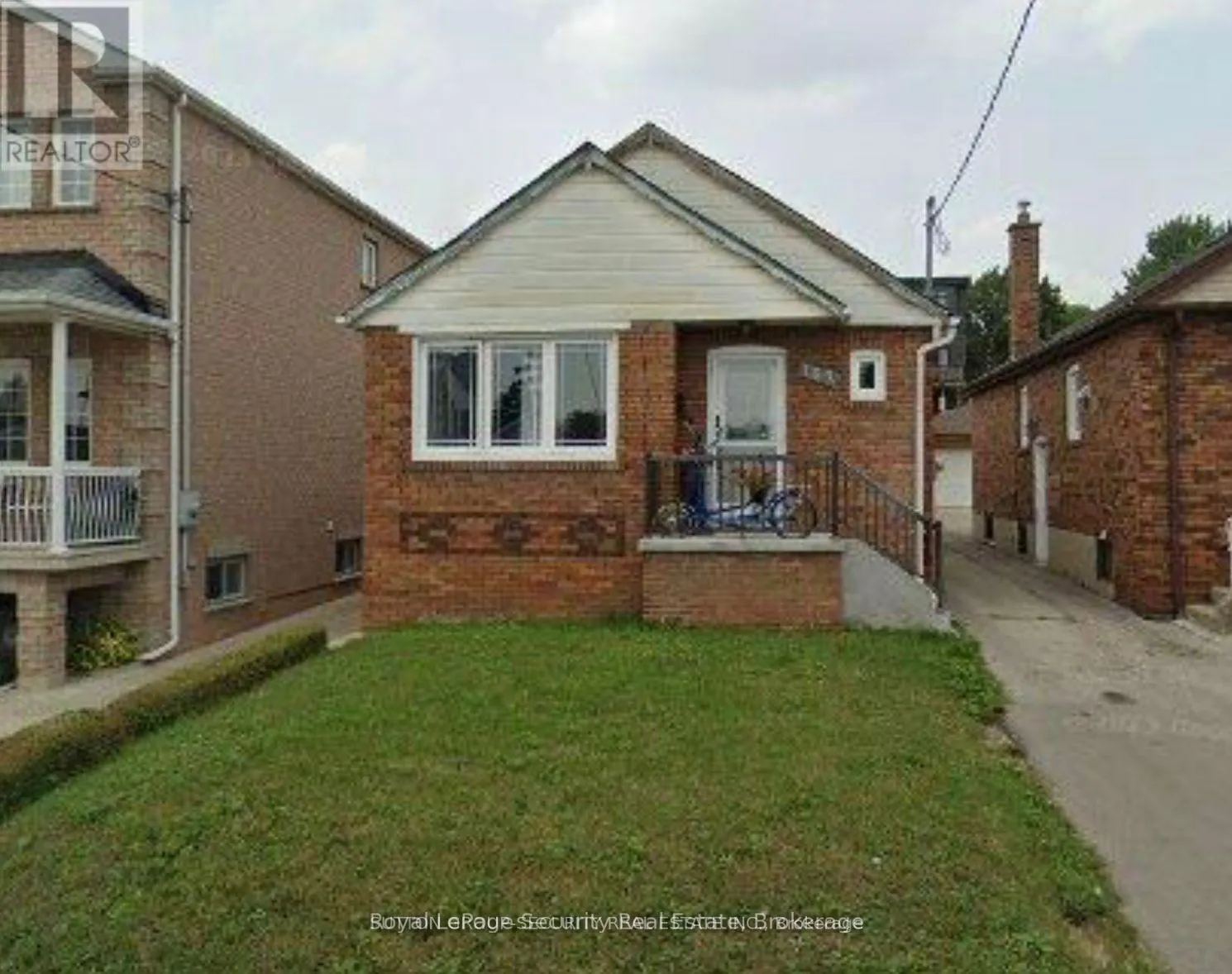 162 Donald Avenue Unit Basement, Toronto (Keelesdale-Eglinton West)