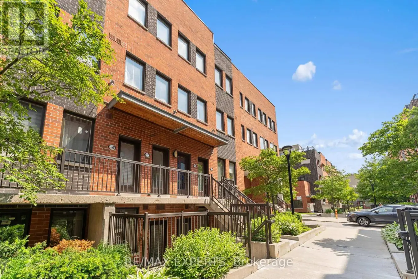 871 Wilson Avenue Unit 6, Toronto (Downsview-Roding-CFB)