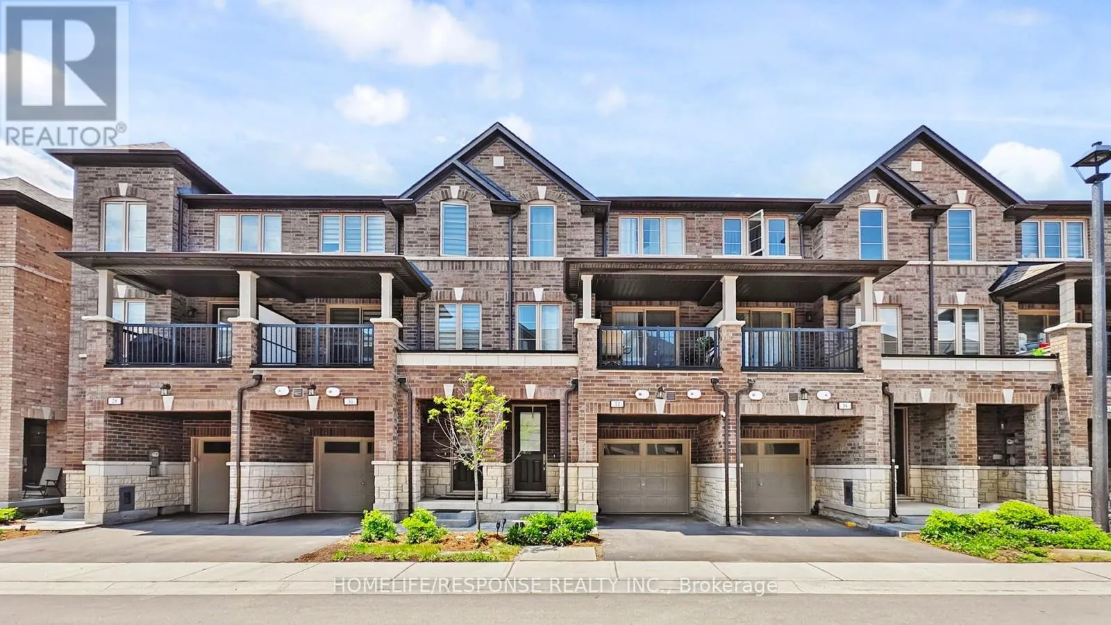 32 VESTRY Way, Brampton (Goreway Drive Corridor)