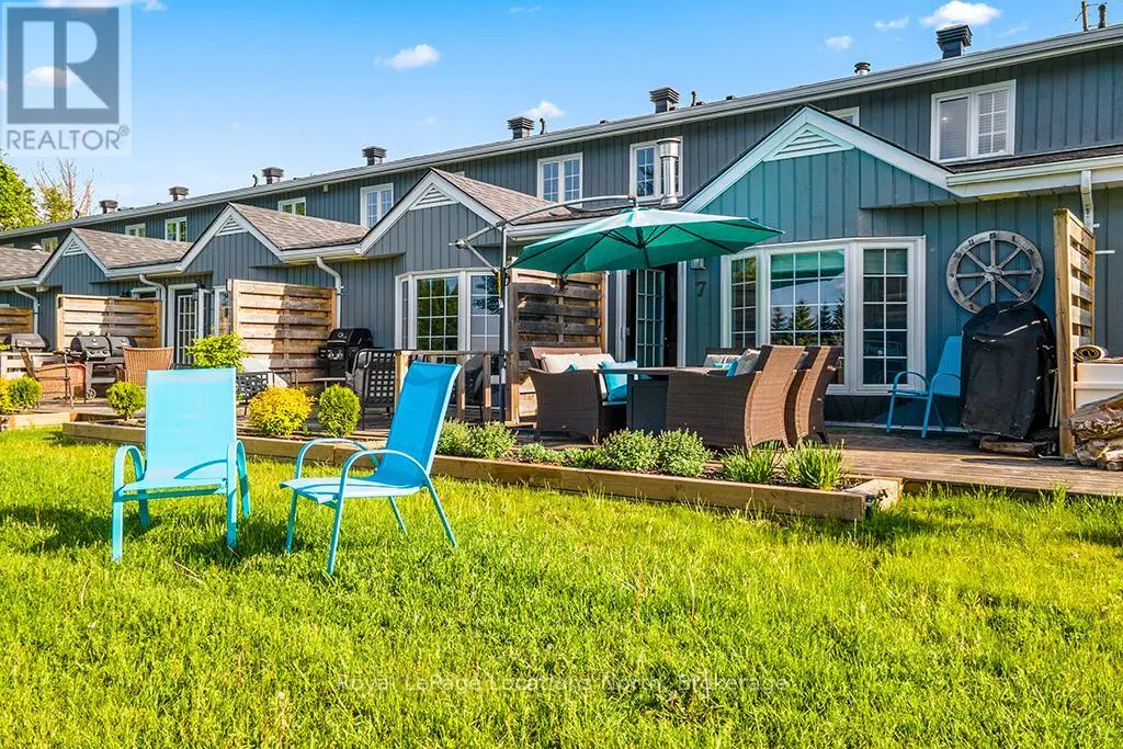 139 Lakeshore Road East Unit 7, Blue Mountains