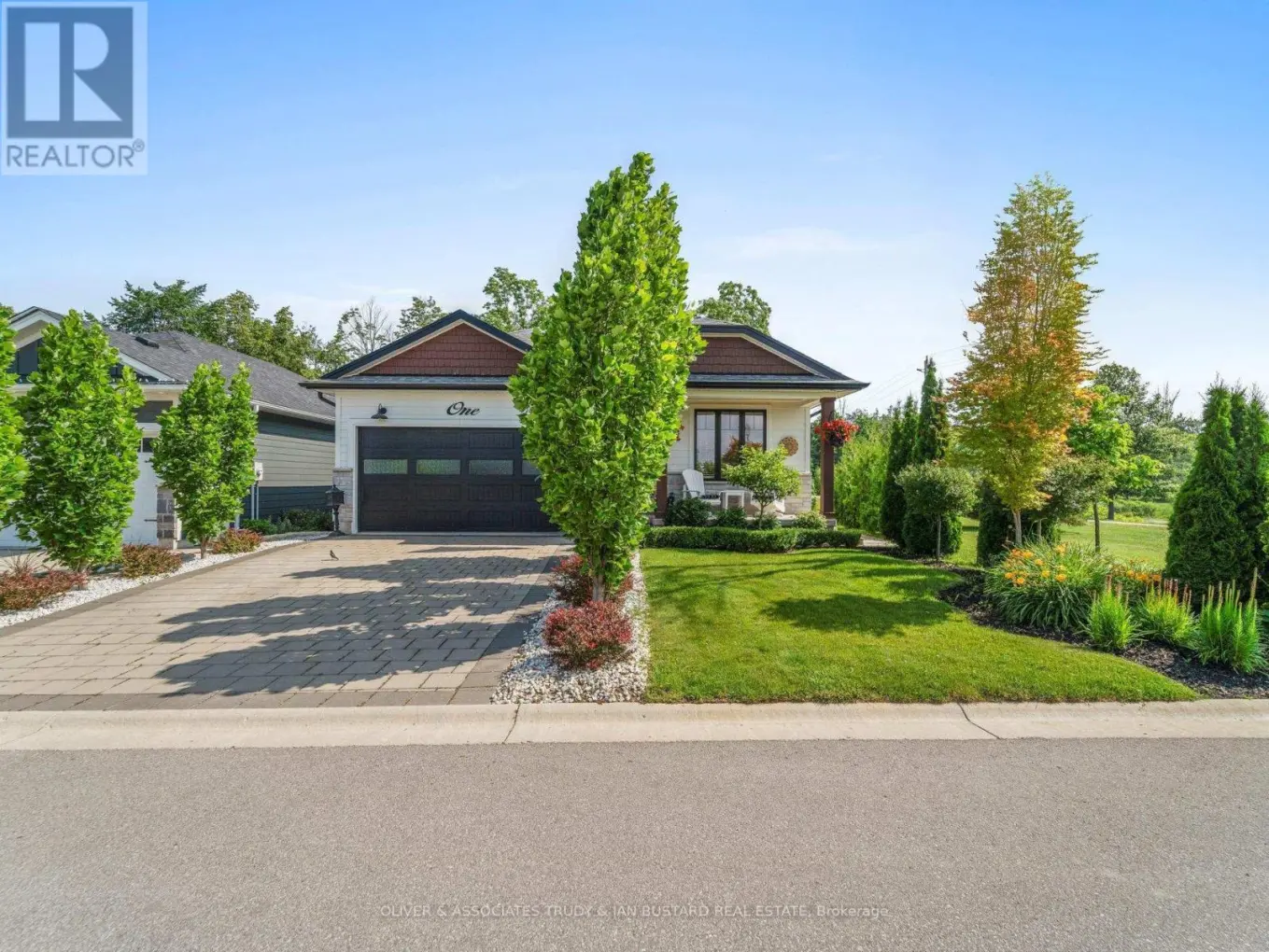 1 Creek Side Place, Lambton Shores (Grand Bend)