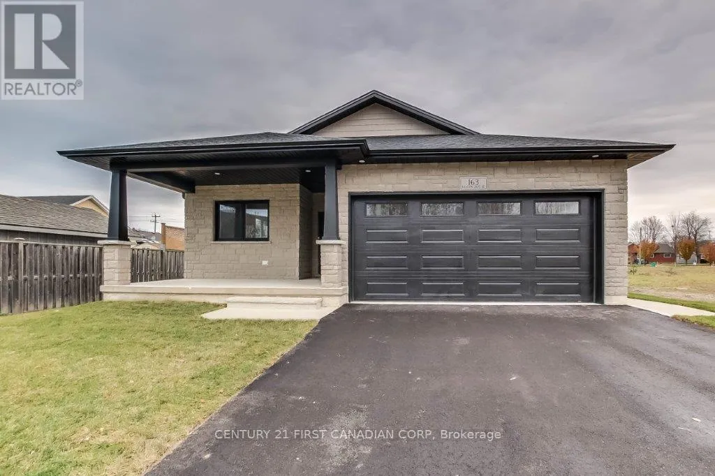 163 Elgin Avenue East, Goderich (Goderich (Town))