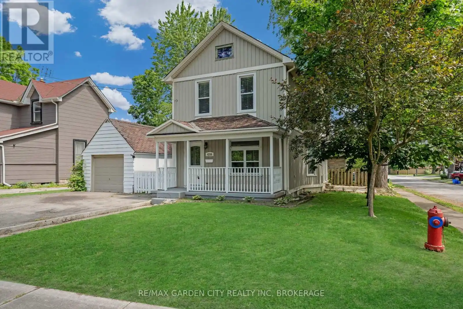 4208 TERRACE Avenue, Niagara Falls (Downtown)