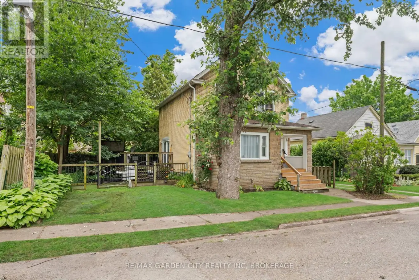 4115 MAY Avenue, Niagara Falls (Downtown)