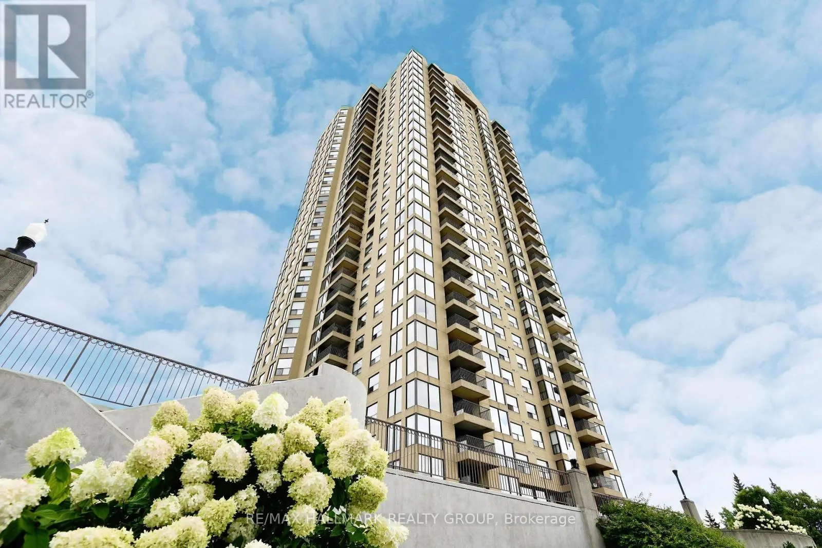 545 St Laurent Boulevard Unit 503, Ottawa