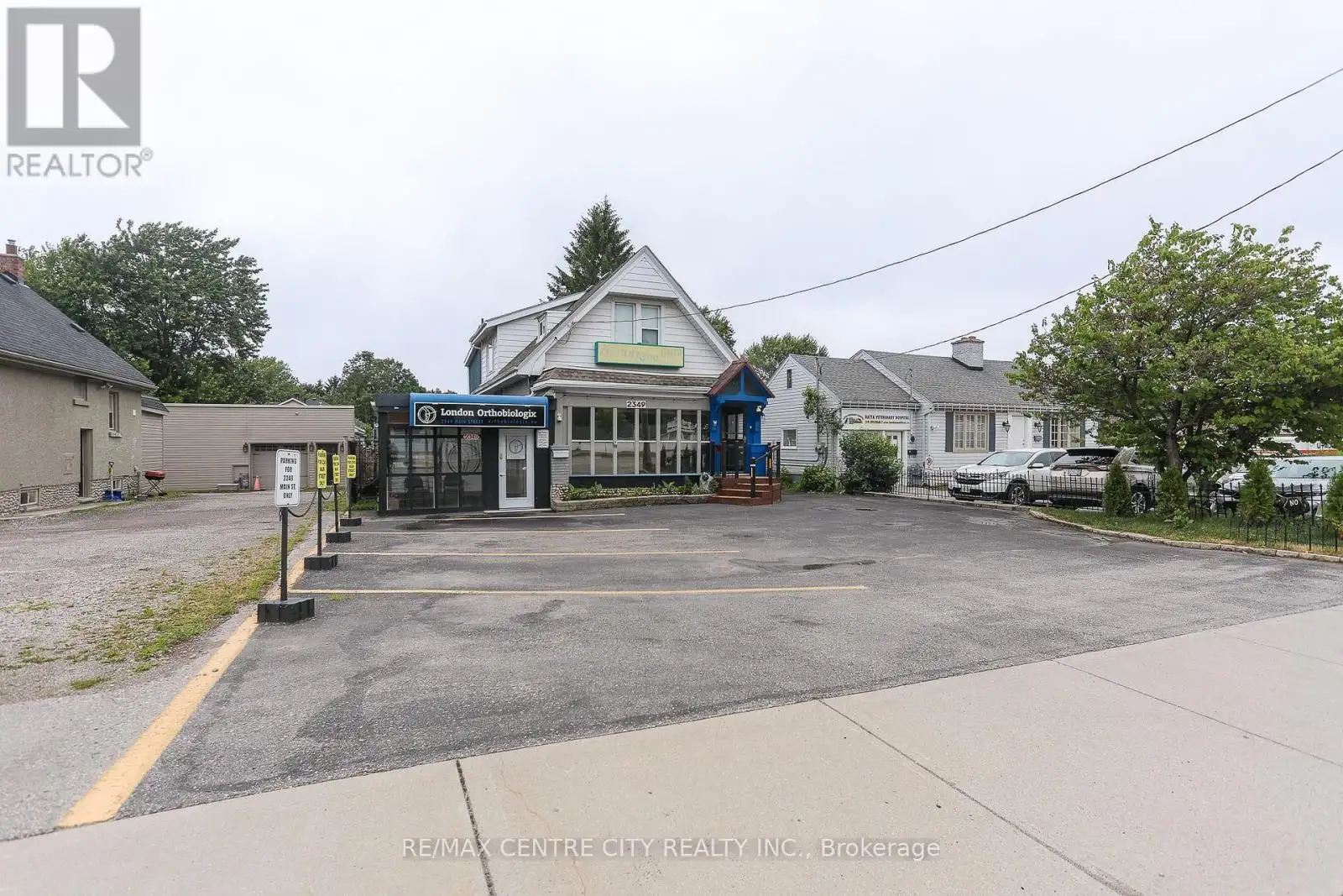 2349 Main Street, London South (South V)
