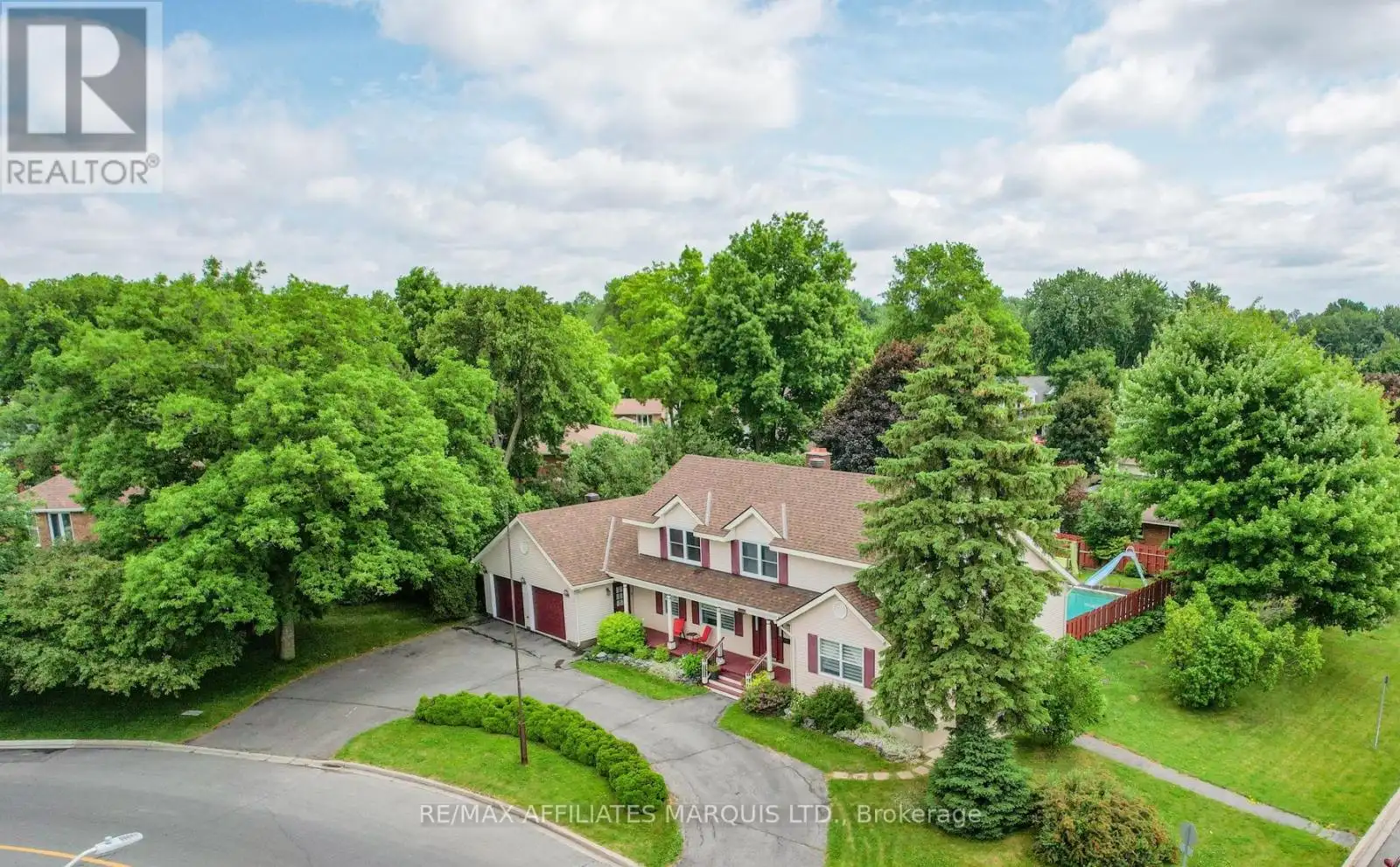 1356 Lochiel Street, Cornwall