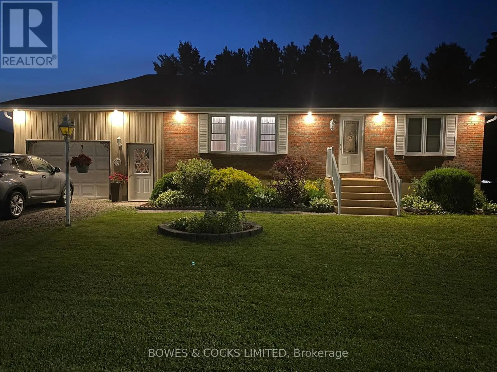 99 Maple Street, Bancroft (Bancroft Ward)