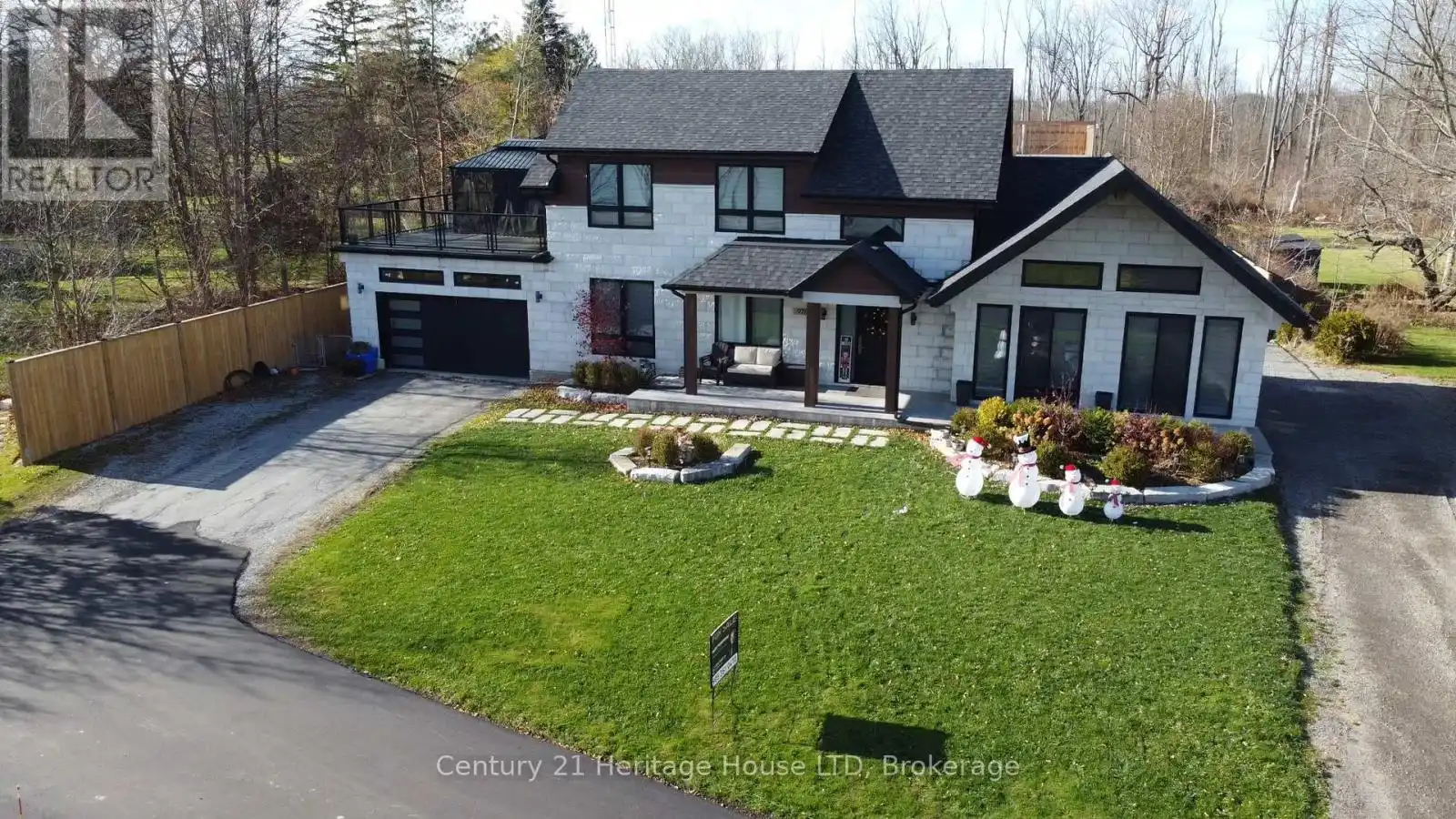 9785 Niagara River Parkway, Niagara Falls (Lyons Creek)