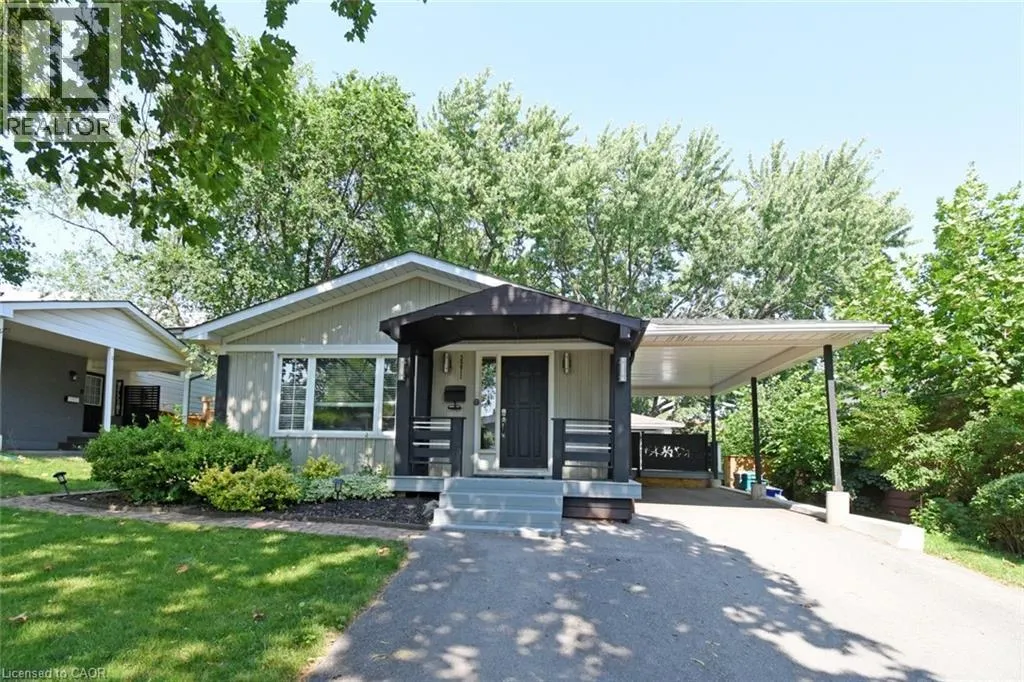 2271 SHEFFIELD Drive, Burlington