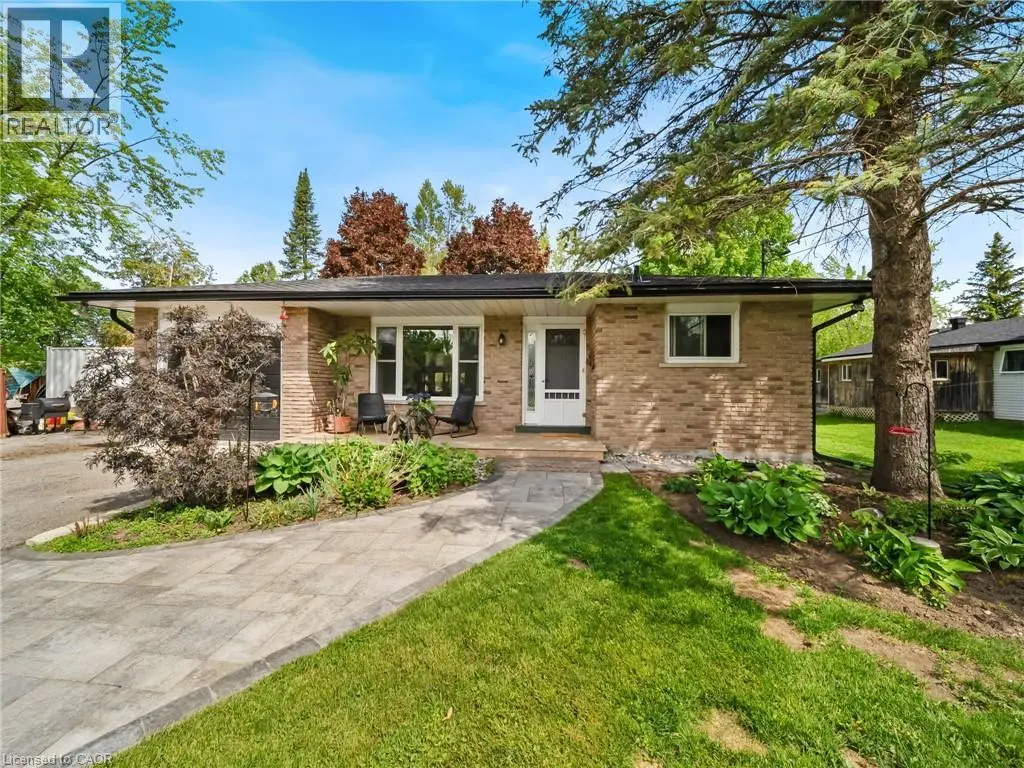 12 EASY Street, Pefferlaw