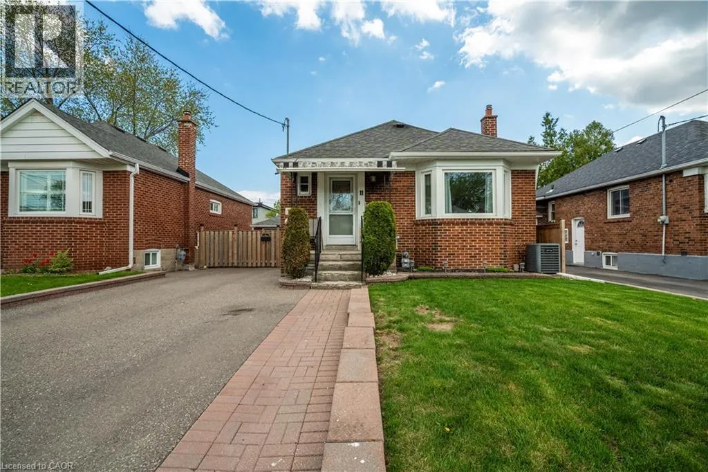 11 SPEERS Avenue, Toronto